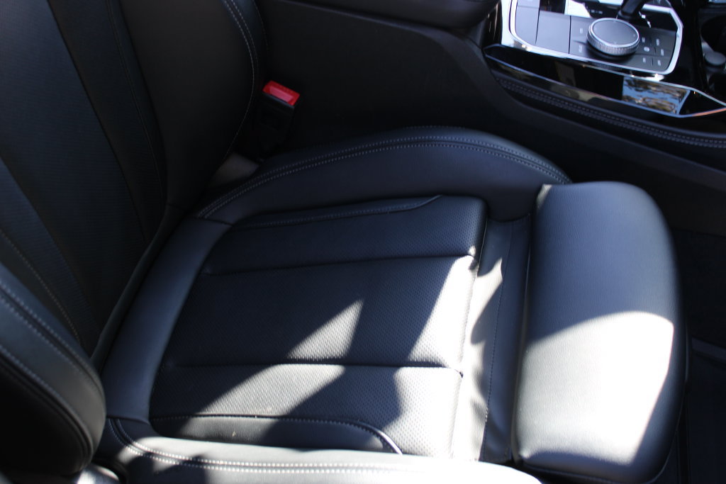 Used 2023 BMW X4 xDrive30i AWD/4WD image 24