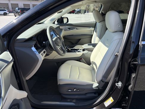 New 2026 Cadillac XT5 Premium Luxury w/ Driver Assist Package image 10