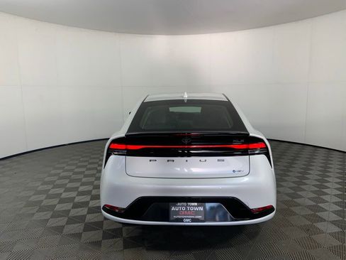 Used 2023 Toyota Prius XLE image 9