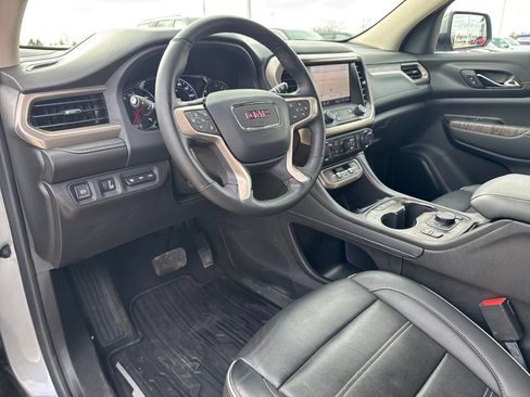 Used 2023 GMC Acadia Denali w/ Denali Ultimate Package image 13