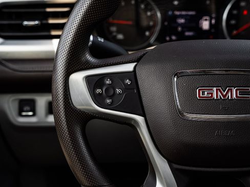 Used 2022 GMC Acadia SLE FWD image 25