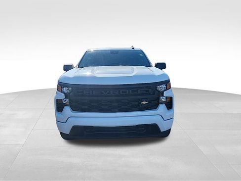 Used 2024 Chevrolet Silverado 1500 Custom image 11