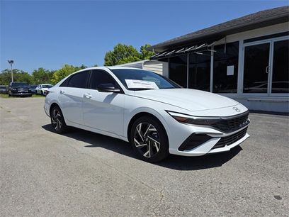 New 2025 Hyundai Elantra SEL w/ Cargo Package
