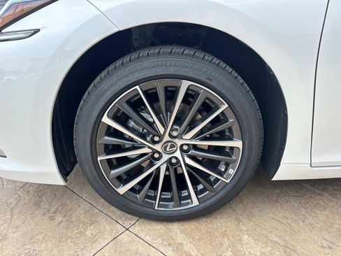 New 2025 Lexus ES 350 w/ Premium Package image 10