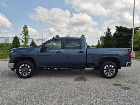 Used 2025 Chevrolet Silverado 2500 LT w/ All Star Edition AWD/4WD image 9