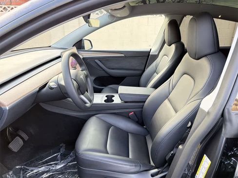 Used 2024 Tesla Model Y image 26