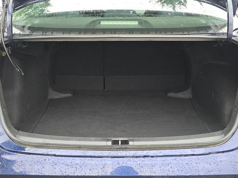 Used 2022 Toyota Corolla LE image 18