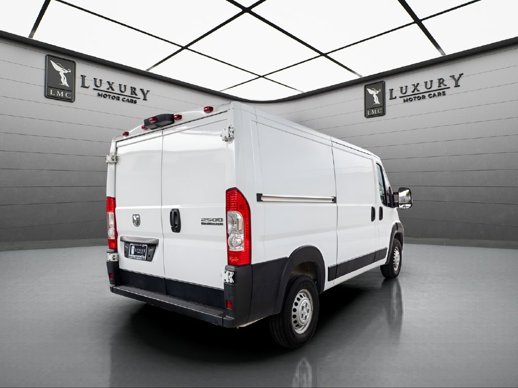 Used 2025 RAM ProMaster 2500 w/ Convenience Group FWD image 8