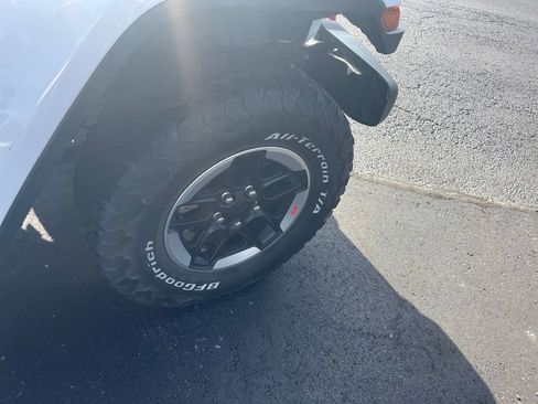 Used 2021 Jeep Wrangler Unlimited Rubicon w/ Cold Weather Group image 33