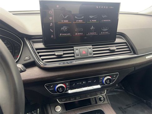 Used 2022 Audi Q5 2.0T Premium w/ Convenience Package image 62