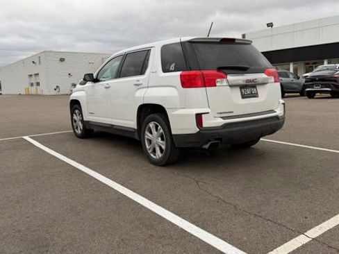 Used 2017 GMC Terrain SLE image 10