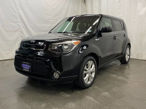 Used 2016 Kia Soul + image 4