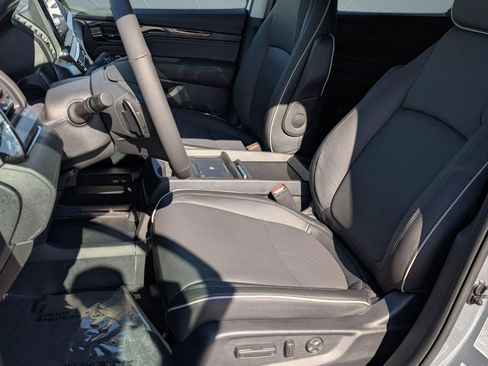 New 2026 Honda Odyssey Elite image 5