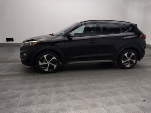 Used 2018 Hyundai Tucson Value w/ Cargo Package FWD image 2