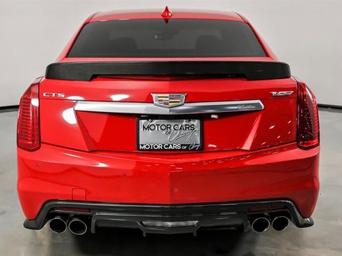 Used 2019 Cadillac CTS V w/ Carbon Fiber Package RWD image 10