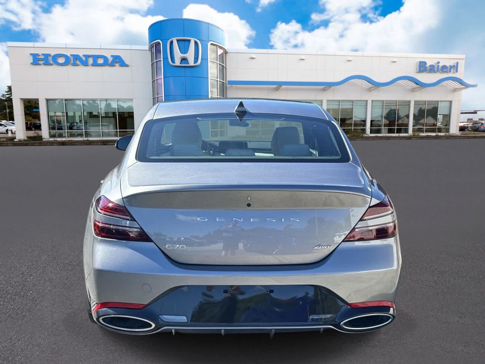 Used 2025 Genesis G70 2.5T AWD/4WD image 4
