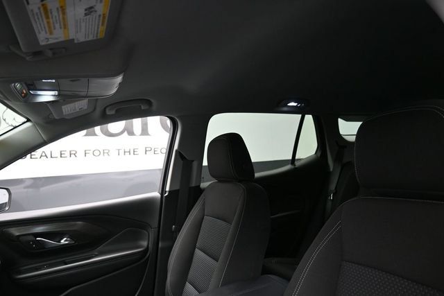 Used 2023 GMC Terrain SLE w/ Driver Convenience Package FWD image 17