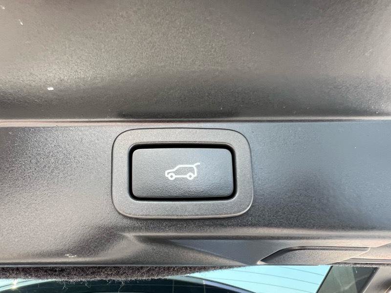 Used 2018 Land Rover Range Rover Sport HSE AWD/4WD image 9