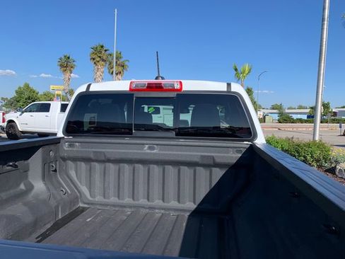 Used 2023 GMC Canyon AT4 w/ AT4 Premium Package AWD/4WD image 9