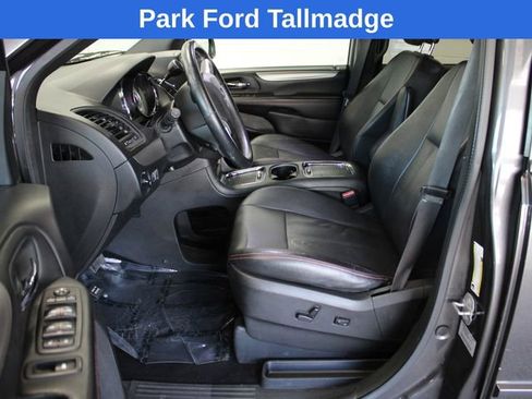 Used 2017 Dodge Grand Caravan GT image 13