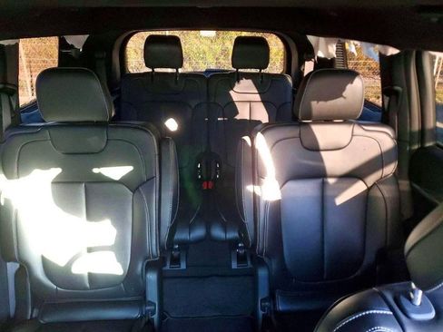 Used 2024 Jeep Grand Cherokee L Limited w/ Black Appearance Package image 6