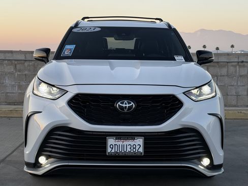 Used 2023 Toyota Highlander XSE image 6