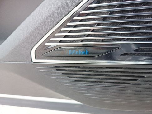 Used 2024 Jeep Wagoneer Launch Edition image 23