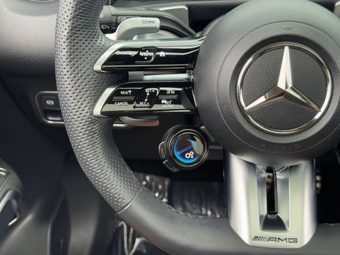 Used 2024 Mercedes-Benz GLB 35 AMG 4MATIC image 24