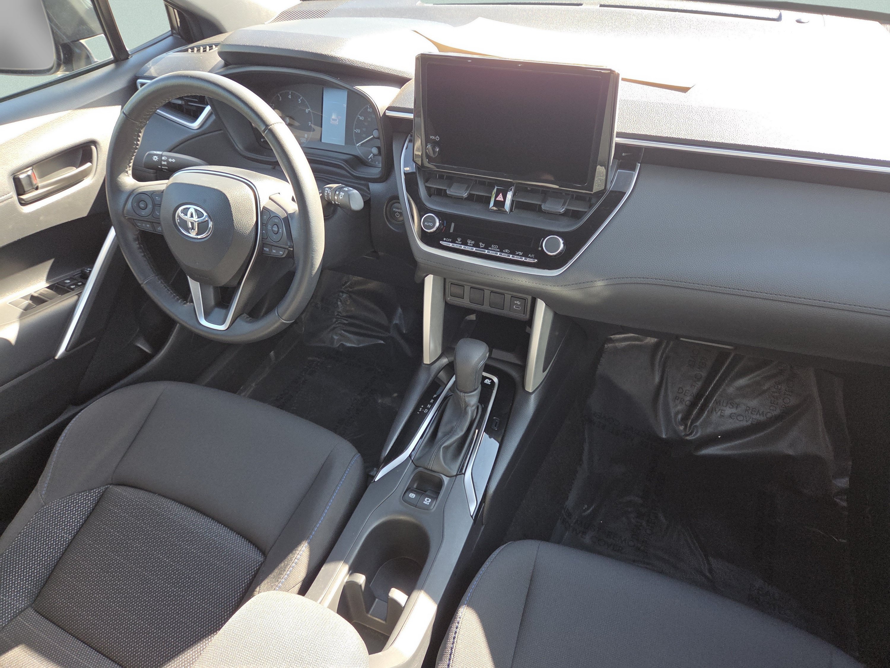 Certified 2024 Toyota Corolla Cross AWD Hybrid image 31