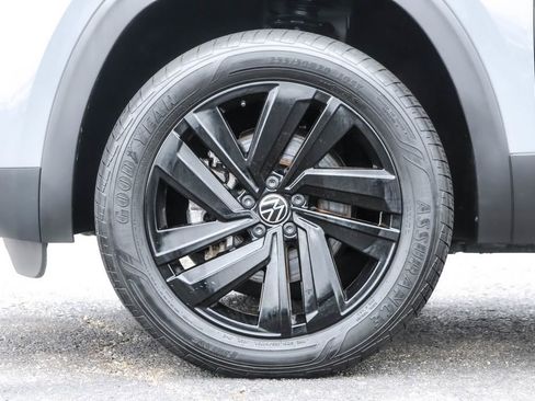 Used 2023 Volkswagen Atlas Cross Sport SE w/ Black Wheel Package image 16