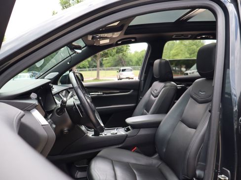 Used 2021 Cadillac XT6 Sport AWD/4WD image 11