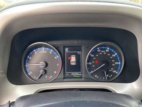 Used 2018 Toyota RAV4 XLE image 8