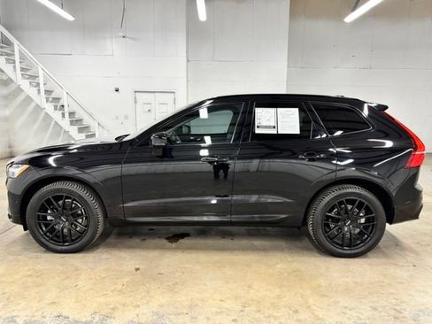 Used 2024 Volvo XC60 B5 Plus w/ Protection Package Premier AWD/4WD image 4