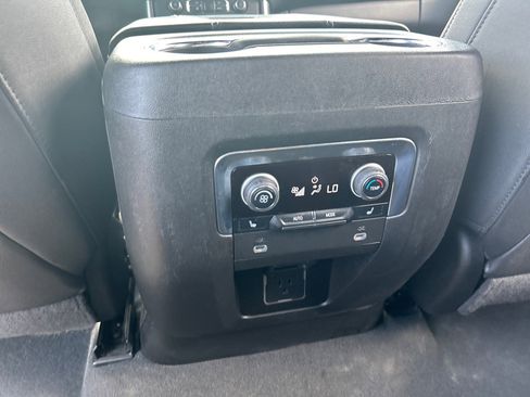 Used 2023 Chevrolet Tahoe Premier image 25