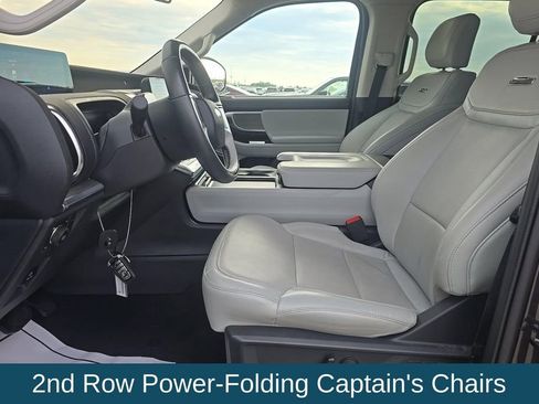 Used 2025 Ford Expedition Platinum AWD/4WD image 8