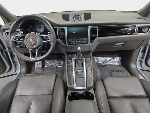 Used 2018 Porsche Macan S image 10