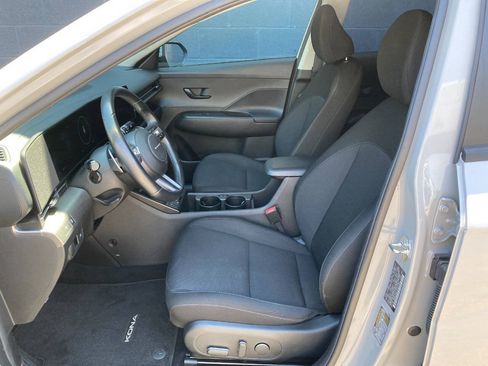 Used 2024 Hyundai Kona SEL FWD image 9