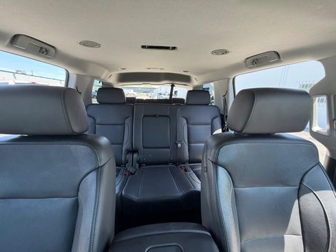 Used 2020 GMC Yukon SLT w/ Premium Edition AWD/4WD image 18