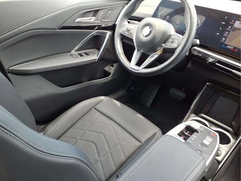 Used 2026 BMW X2 xDrive28i AWD/4WD image 9