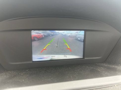 Used 2018 Ford C-MAX SE image 2