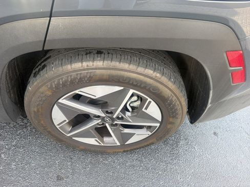 Used 2025 Hyundai Tucson SEL FWD image 8