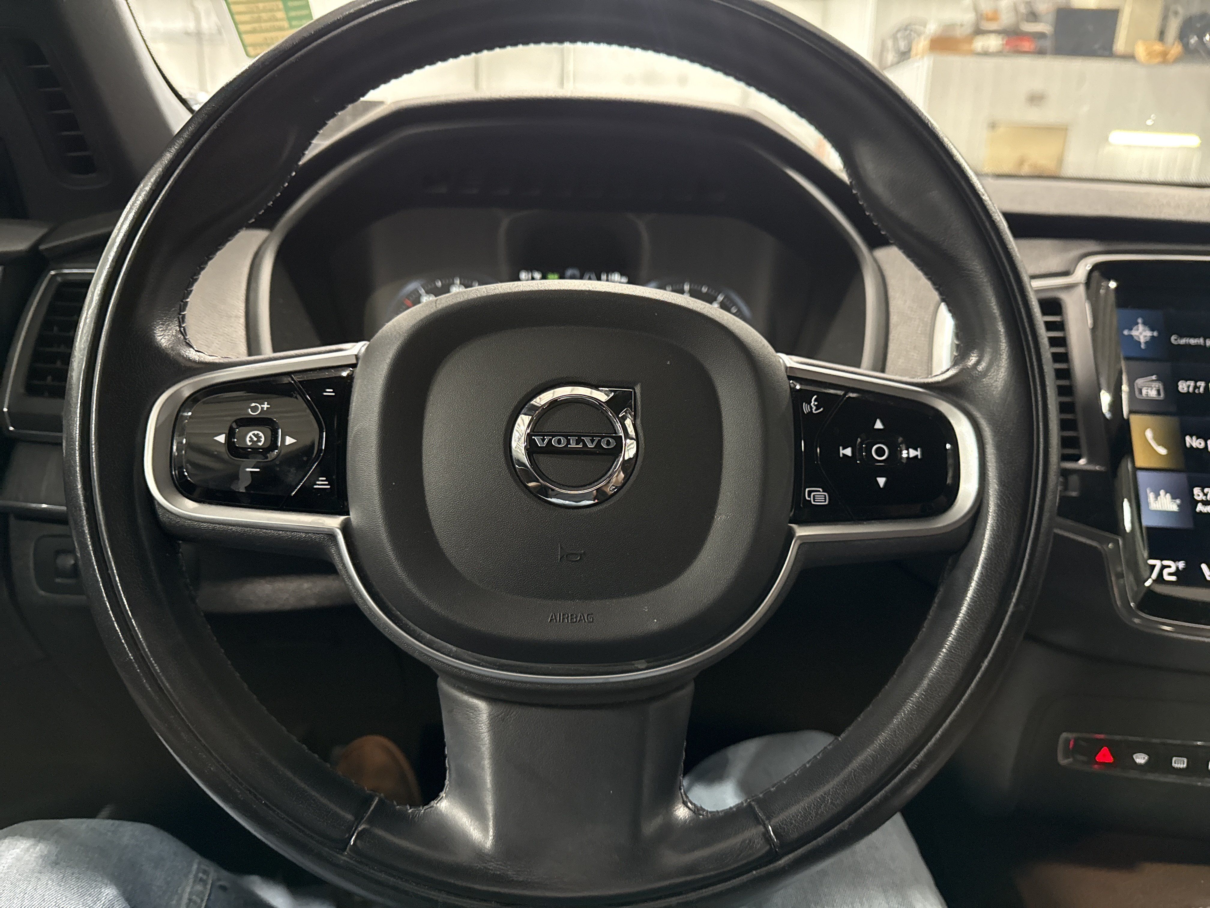 Used 2020 Volvo XC90 T6 Momentum AWD/4WD image 10