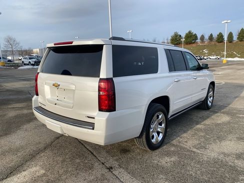 Used 2018 Chevrolet Suburban Premier image 3