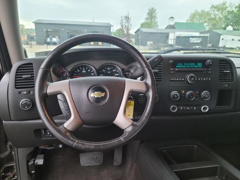 Used 2013 Chevrolet Silverado 2500 LT w/ Convenience Package AWD/4WD image 10