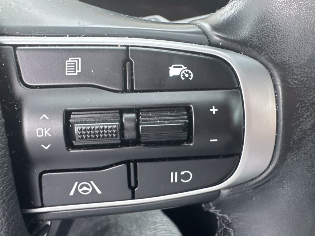 Used 2023 Kia Sportage EX FWD image 16