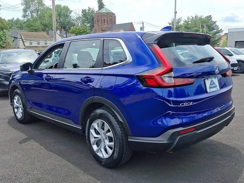 Used 2023 Honda CR-V LX image 4