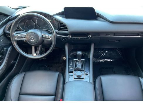 Used 2020 MAZDA MAZDA3 Hatchback w/ Preferred Package image 16