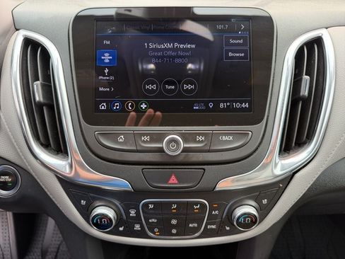 Used 2020 Chevrolet Equinox Premier AWD/4WD image 19