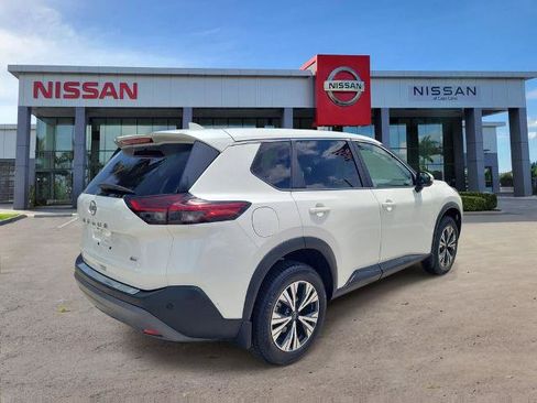 Certified 2023 Nissan Rogue SV FWD image 5
