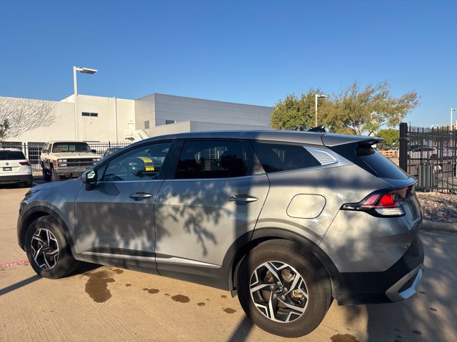 Used 2023 Kia Sportage LX FWD image 8
